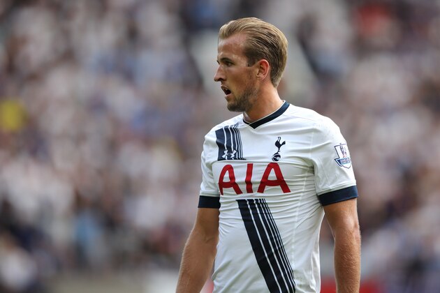 MANCHESTER, ENGLAND - AUGUST 08:  Harry Kane of Tottenham Hotspur during the Barclays Premier League match between Manchester United and Tottenham Hotspur at Old Trafford on August 08, 2015 in Manchester, England.  (Photo by Matthew Ashton - AMA/Getty Images)