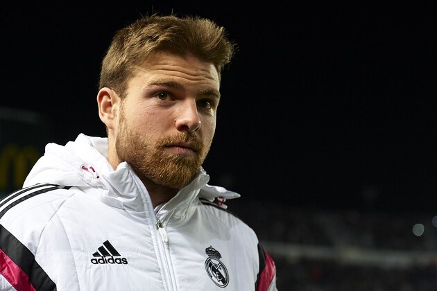 ELCHE, SPAIN - FEBRUARY 22:  Asier Illarramendi of Real Madrid looks on before the La Liga match between Elche FC and Real Madrid at Estadio Manuel Martinez Valero on February 22, 2015 in Elche, Spain.  (Photo by Manuel Queimadelos Alonso/Getty Images)