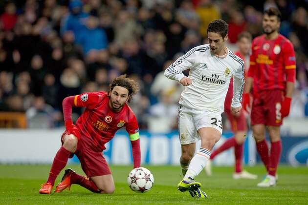 MADRID, SPAIN - NOVEMBER 27: Francisco Roman Alarcon alias Isco of Real Madrid CF scores their fourth goal during the UEFA Champions League group B match between Real Madrid CF and Galatasaray AS at Estadio Santiago Bernabeu on November 27, 2013 in Madrid, Spain. (Photo by Gonzalo Arroyo Moreno/Getty Images) MADRID, SPAIN - NOVEMBER 27: Francisco Roman Alarcon alias Isco of Real Madrid CF scores their fourth goal during the UEFA Champions League group B match between Real Madrid CF and Galatasaray AS at Estadio Santiago Bernabeu on November 27, 2013 in Madrid, Spain. (Photo by Gonzalo Arroyo Moreno/Getty Images)