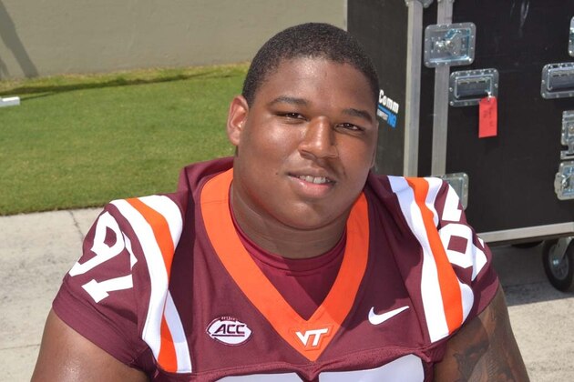 Freshman defensive tackle Tim Settle