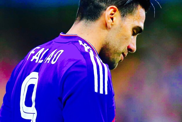 LONDON, ENGLAND - AUGUST 03:  A dejected looking Radamel Falcao of Chelsea during the pre-season friendly between Chelsea and Fiorentina at Stamford Bridge on August 5, 2015 in London, England.  (Photo by Catherine Ivill - AMA/Getty Images)