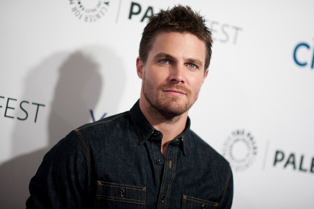 Stephen Amell arrives at the 32nd Annual Paleyfest :