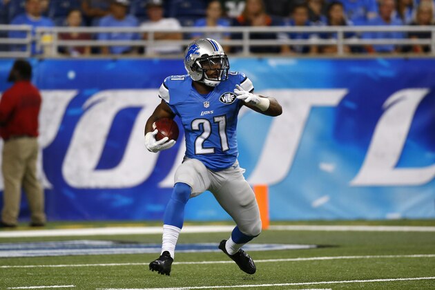Detroit Lions running back Ameer Abdullah runs during the first half of an NFL preseason football game against the New York Jets, Thursday, Aug. 13, 2015, in Detroit. (AP Photo/Paul Sancya)