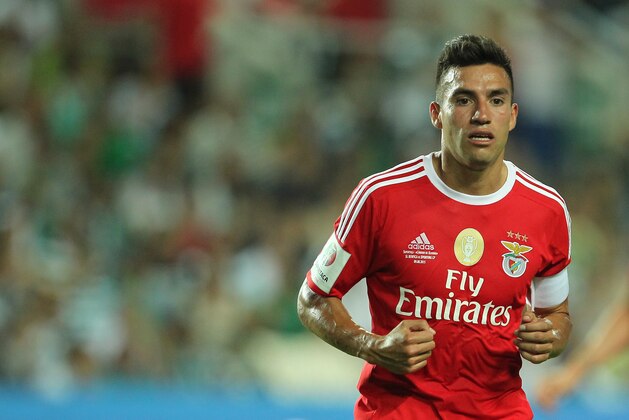 FARO, PORTUGAL - AUGUST 09:  Benfica's midfielder Nicolas Gaitan during the Portuguese Super Cup match between SL Benfica and Sporting CP at Estadio Algarve on August 9, 2015 in Faro, Portugal.  (Photo by Carlos Rodrigues/Getty Images)