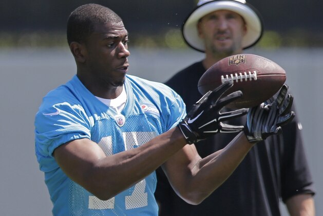 Carolina Panthers' Devin Funchess (17) catches a pass during a practice at the NFL football team's rookie minicamp in Charlotte, N.C., Friday, May 8, 2015. (AP Photo/Chuck Burton)