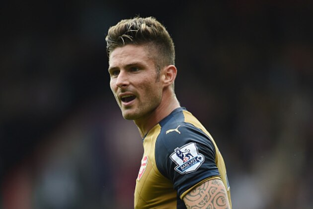 LONDON, ENGLAND - AUGUST 16: Olivier Giroud of Arsenal looks on during the Barclays Premier League match between Crystal Palace and Arsenal on August 16, 2015 in London, United Kingdom.  (Photo by Michael Regan/Getty Images)