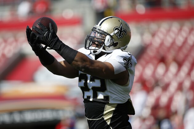 New Orleans Saints running back Mark Ingram (22) warms up before the start of an NFL football game against the Tampa Bay Buccaneers on Sunday, Dec. 28, 2014, in Tampa, Fla. (AP Photo/Brian Blanco)