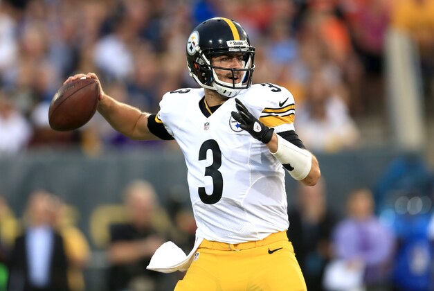 Aug 9, 2015; Canton, OH, USA; Pittsburgh Steelers quarterback Landry Jones (3) against the Minnesota Vikings at Tom Benson Hall of Fame Stadium. Mandatory Credit: Andrew Weber-USA TODAY Sports