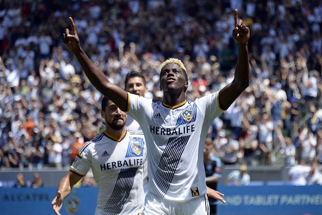 CARSON, CA - AUGUST 23:  Gyasi Zardes #11 of Los Angeles Galaxy celebrates his goal against New York City FC during the first half at StubHub Center August 23, 2015, in Carson, California. (Photo by Kevork Djansezian/Getty Images)