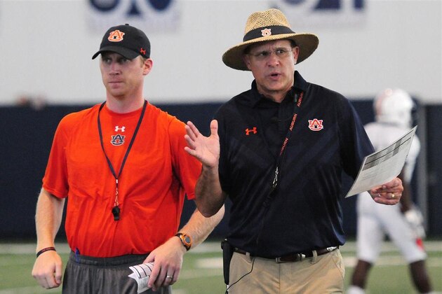 Auburn OC Rhett Lashlee and HC Gus Malzahn