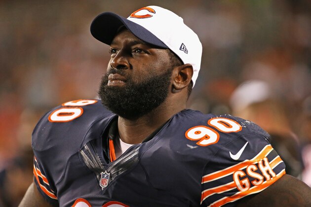 CHICAGO, IL - AUGUST 13: Jeremiah Ratliff #90 of the Chicago Bears watches from the sidelines as his teammates take on the Miami Dolphins during a preseason game at Soldier Field on August 13, 2015 in Chicago, Illinois. The Bears defeated the Dolphins 27-10.  (Photo by Jonathan Daniel/Getty Images)