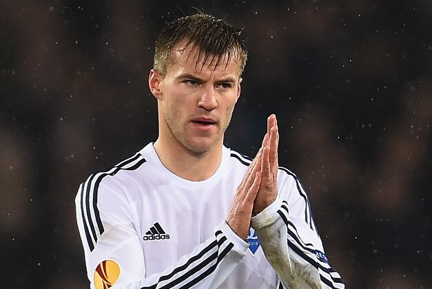 LIVERPOOL, ENGLAND - MARCH 12: Andriy Yarmolenko of Dynamo Kyiv looks on during the UEFA Europa League Round of 16 match between Everton and FC Dynamo Kyiv on March 12, 2015 in Liverpool, United Kingdom.  (Photo by Laurence Griffiths/Getty Images)