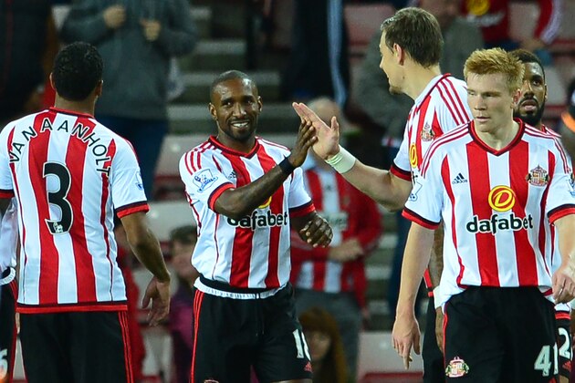 SUNDERLAND, ENGLAND - AUGUST 25 : Jermain Defoe of Sunderland celebrates scoring his 3rd goal during the Capital One Cup Second Round match between Sunderland and Exeter City at Stadium of Light on August 25, 2015 in Sunderland, England. (Photo by Mark Runnacles/Getty Images)