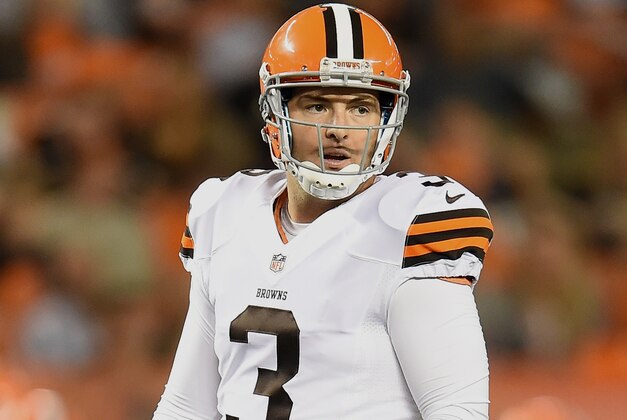 CLEVELAND, OH - AUGUST 28:  Rex Grossman #3 of the Cleveland Browns looks towards the sideline during the game against the Chicago Bears at FirstEnergy Stadium on August 28, 2014 in Cleveland, Ohio.  (Photo by Joe Sargent/Getty Images)
