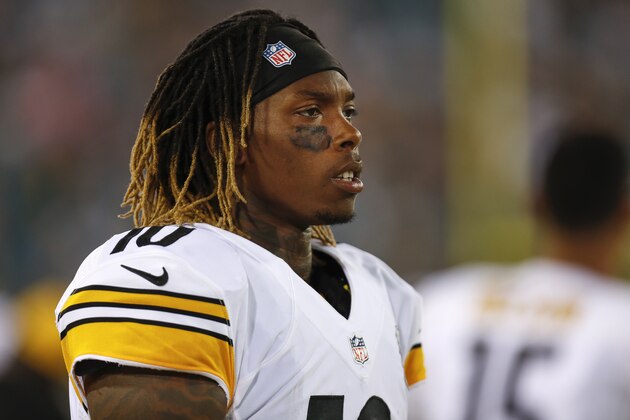 JACKSONVILLE, FL - AUGUST 14: Wide Receiver Martavis Bryant #10 of the Pittsburgh Steelers on the sidelines during a preseason game against the Jacksonville Jaguars at EverBank Field on August 14, 2015 in Jacksonville, Florida. The Jaguars defeated the Steelers 23 to 21. (Photo by Don Juan Moore/Getty Images)