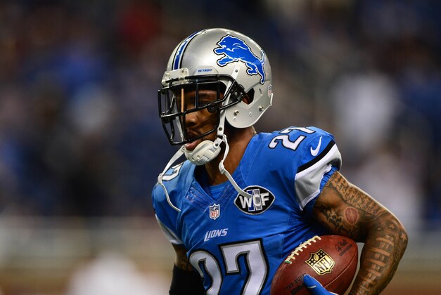 Nov 27, 2014; Detroit, MI, USA; Detroit Lions free safety Glover Quin (27) against the Chicago Bears at Ford Field. Mandatory Credit: Andrew Weber-USA TODAY Sports