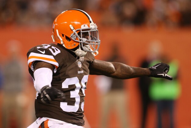 Oct 26, 2014; Cleveland, OH, USA; Cleveland Browns free safety Tashaun Gipson (39) reacts after making a stop against the Oakland Raiders during the fourth quarter at FirstEnergy Stadium. The Browns won 23-13. Mandatory Credit: Ron Schwane-USA TODAY Sports