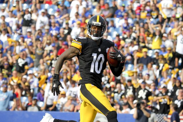 Pittsburgh Steelers wide receiver Martavis Bryant (10) scores a touchdown against the Buffalo Bills during the first half of a preseason NFL football game on Saturday, Aug. 29, 2015, in Orchard Park, N.Y. (AP Photo/Bill Wippert)
