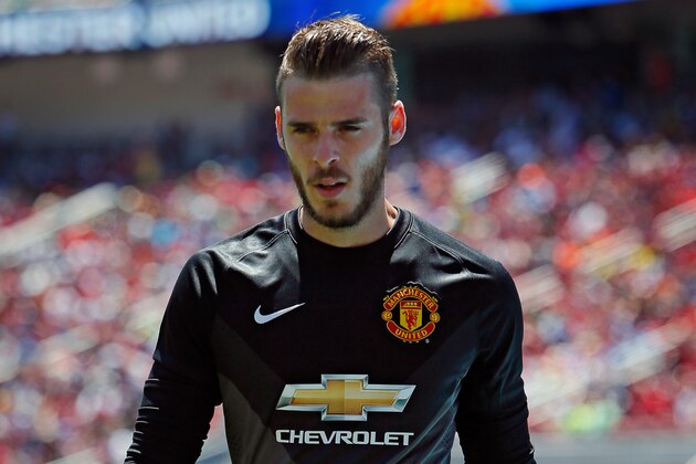 SANTA CLARA, CA - JULY 25:  Goal keeper David De Gea #1 of Manchester United walks to pick up the ball out of bounds against FC Barcelona during the International Champions Cup on July 25, 2015 at Levi's Stadium in Santa Clara, California.  Manchester United won 3-1.  (Photo by Brian Bahr/Getty Images)