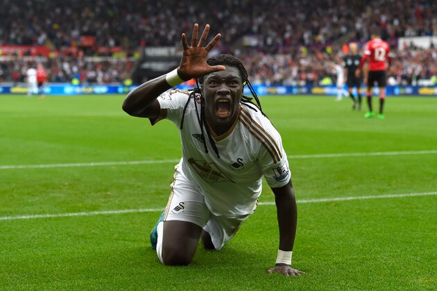 SWANSEA, WALES - AUGUST 30:  Swansea striker Bafetimbi Gomis celebrates after scoring the second swansea goal during the Barclays Premier League match between Swansea City and Manchester United on August 30, 2015 in Swansea, United Kingdom.  (Photo by Stu Forster/Getty Images)