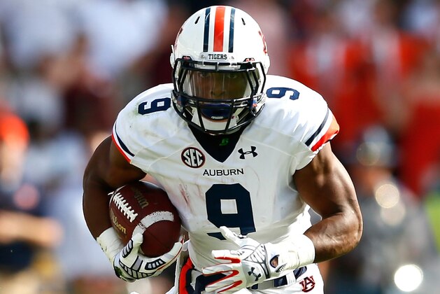 STARKVILLE, MS - OCTOBER 11:  Roc Thomas #9 of the Auburn Tigers against the Mississippi State Bulldogs at Davis Wade Stadium on October 11, 2014 in Starkville, Mississippi.  (Photo by Kevin C. Cox/Getty Images)