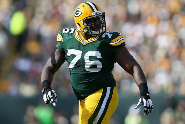 GREEN BAY, WI - SEPTEMBER 14:  Defensive end Mike Daniels #76 of the Green Bay Packers reacts during the NFL game against the New York Jets at Lambeau Field on September 14, 2014 in Green Bay, Wisconsin.  The Packers defeated the Jets 31-24.  (Photo by Christian Petersen/Getty Images)