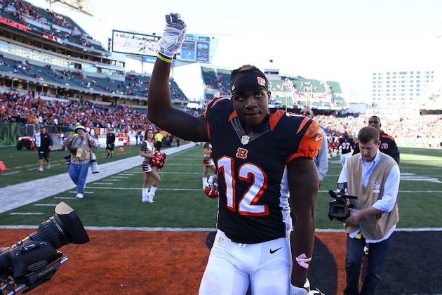 CINCINNATI, OH - OCTOBER 26 :  Mohamed Sanu #12 of the Cincinnati Bengals waves to the fans as he walks off of the field after defeating the Baltimore Ravens 27-24 at Paul Brown Stadium on October 26, 2014 in Cincinnati, Ohio. (Photo by Andy Lyons/Getty Images)