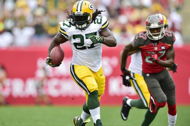 TAMPA, FL - DECEMBER 21:  Running back Eddie Lacy #27 of the Green Bay Packers carries the ball during a NFL game against the Tampa Bay Buccaneers at Raymond James Stadium on December 21, 2014 in Tampa, Florida.  (Photo by Ronald C. Modra/Sports Imagery/ Getty Images)