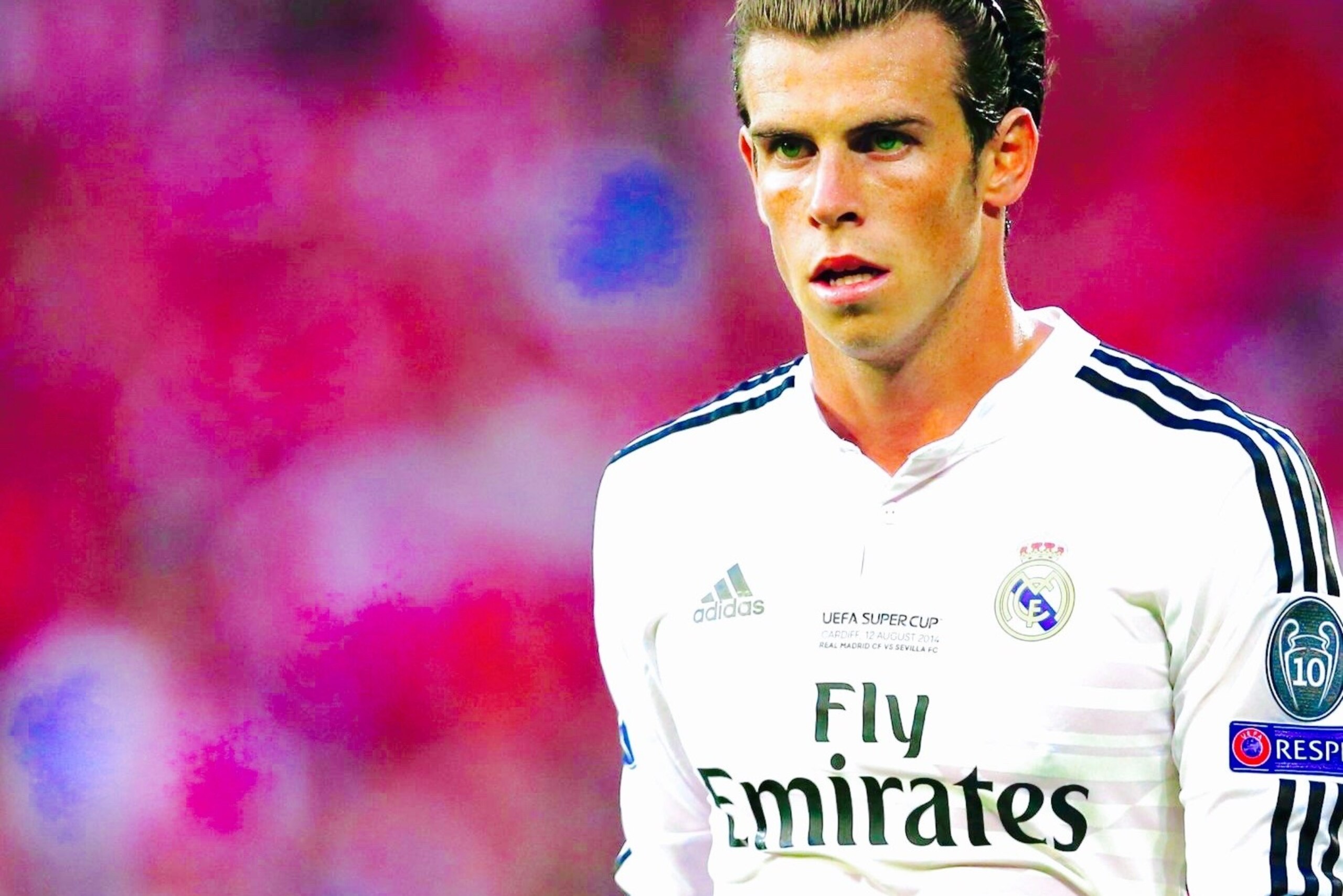 CARDIFF, WALES - AUGUST 12: Gareth Bale of Real Madrid looks on during the UEFA Super Cup match between  Real Madrid and Sevilla at Cardiff City Stadium on August 12, 2014 Cardiff, Wales. (Photo by Ian MacNicol/Getty Images)