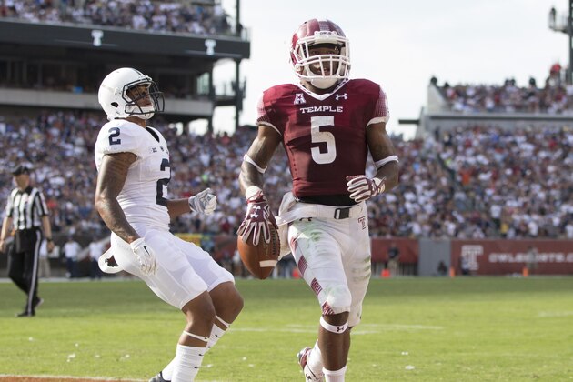 PHILADELPHIA, PA - SEPTEMBER 5: Jahad Thomas #5 of the Temple Owls runs past Marcus Allen #2 of the Penn State Nittany Lions to score a touchdown in the second quarter on September 5, 2015 at Lincoln Financial Field in Philadelphia, Pennsylvania.  (Photo by Mitchell Leff/Getty Images)