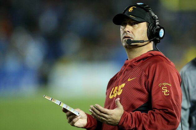 PASADENA, CA - NOVEMBER 22:  Head coach Steve Sarkisian of the USC Trojans gestures in the game against the UCLA Bruins at the Rose Bowl on November 22, 2014 in Pasadena, California.   UCLA on 38-20.  (Photo by Stephen Dunn/Getty Images)