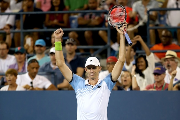 NEW YORK, NY - SEPTEMBER 07:  Kevin Anderson of South Africa celebrates after defeating Andy Murray of Great Britain during their Men's Singles Fourth Round match on Day Eight of the 2015 US Open at the USTA Billie Jean King National Tennis Center on September 7, 2015 in the Flushing neighborhood of the Queens borough of New York City.  (Photo by Matthew Stockman/Getty Images)