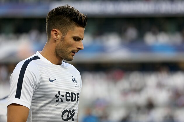 BORDEAUX, FRANCE - SEPTEMBER 07: Olivier Giroud of France before International Friendly between France and Serbia on September 7, 2015 in Bordeaux, France.  (Photo by Romain Perrocheau/Getty Images)