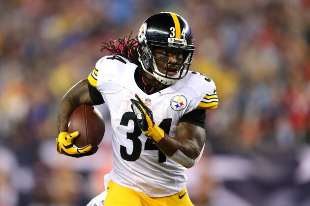 FOXBORO, MA - SEPTEMBER 10: DeAngelo Williams #34 of the Pittsburgh Steelers runs with the ball in the first quarter against the New England Patriots at Gillette Stadium on September 10, 2015 in Foxboro, Massachusetts. (Photo by Maddie Meyer/Getty Images) FOXBORO, MA - SEPTEMBER 10: DeAngelo Williams #34 of the Pittsburgh Steelers runs with the ball in the first quarter against the New England Patriots at Gillette Stadium on September 10, 2015 in Foxboro, Massachusetts. (Photo by Maddie Meyer/Getty Images)