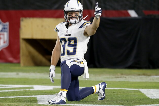 San Diego Chargers running back Danny Woodhead (39) warms up prior to NFL preseason football game against the Arizona Cardinals, Saturday, Aug. 22, 2015, in Glendale, Ariz. (AP Photo/Rick Scuteri)