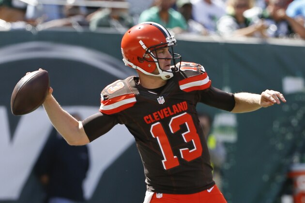 Cleveland Browns quarterback Josh McCown (13) throws a pass during the first half of an NFL football game against the New York Jets Sunday, Sept. 13, 2015 in East Rutherford, N.J. (AP Photo/Jason DeCrow)