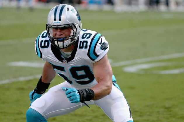 CHARLOTTE, NC - AUGUST 22:  Luke Kuechly #59 of the Carolina Panthers during their game at Bank of America Stadium on August 22, 2015 in Charlotte, North Carolina.  (Photo by Streeter Lecka/Getty Images)