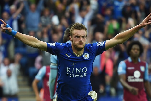 LEICESTER, ENGLAND - SEPTEMBER 13:  Jamie Vardy of Leicester City celebrates as he scores their second and equalising goal during the Barclays Premier League match between Leicester City and Aston Villa at the King Power Stadium on September 13, 2015 in Leicester, United Kingdom.  (Photo by Michael Regan/Getty Images)