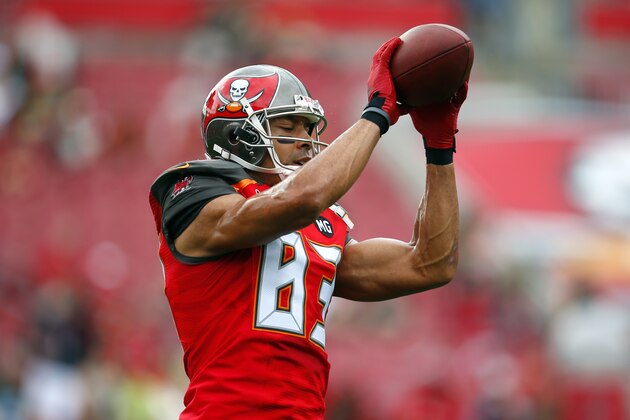 Tampa Bay Buccaneers wide receiver Vincent Jackson (83) catches a pass during warm-ups before an NFL football game Sunday, Dec. 21, 2014, in Tampa, Fla. The Packers won 20-3. (Jeff Haynes/AP Images for Panini)