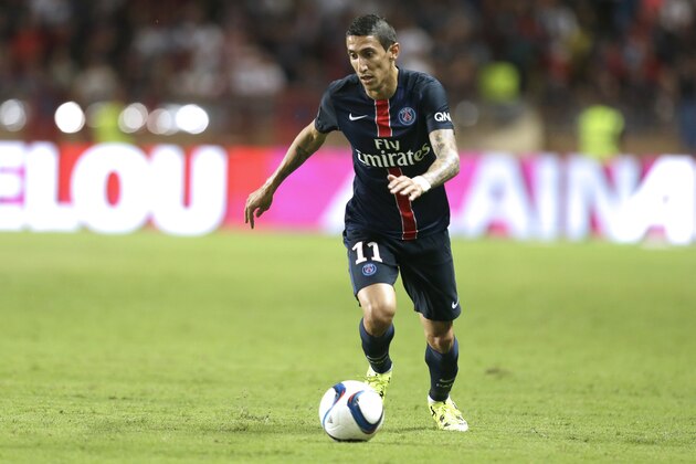 PSG player Angel Di Maria controls the ball during their French League One soccer match against Monaco, in Monaco stadium, Sunday, Aug. 30, 2015. (AP Photo/Lionel Cironneau)