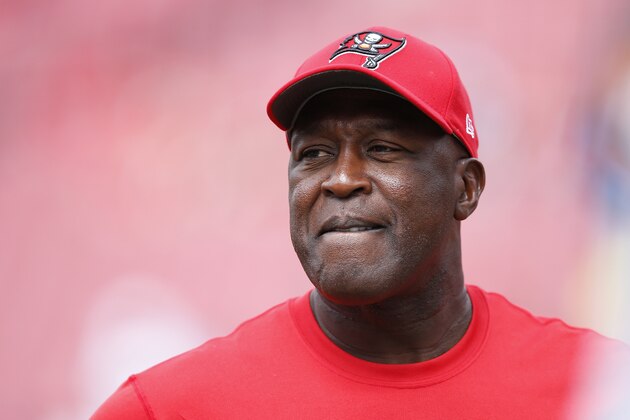 TAMPA, FL - SEPTEMBER 13: Head coach Lovie Smith of the Tampa Bay Buccaneers looks on before the game against the Tennessee Titans at Raymond James Stadium on September 13, 2015 in Tampa, Florida. (Photo by Joe Robbins/Getty Images)
