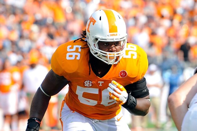 NASHVILLE, TN - SEPTEMBER 05:  Curt Maggitt #56 of the Tennessee Volunteers plays against the Bowling Green Falcons at Nissan Stadium on September 5, 2015 in Nashville, Tennessee.  (Photo by Frederick Breedon/Getty Images)