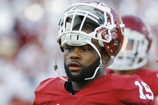 Oklahoma linebacker Eric Striker (19) is pictured during an NCAA college football game between Akron and Oklahoma in Norman, Okla., Wednesday, Sept. 9, 2015. Oklahoma won 41-3. (AP Photo/Sue Ogrocki)
