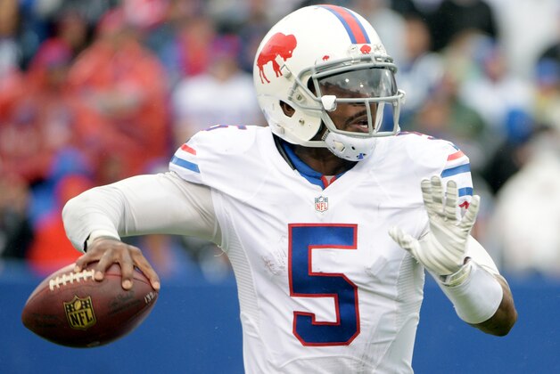 Buffalo Bills quarterback Tyrod Taylor looks to pass downfield against the Indianapolis Colts during the second half of an NFL football game on Sunday, Sept. 13, 2015, in Orchard Park, N.Y. Buffalo won 27-14. (AP Photo/Gary Wiepert)