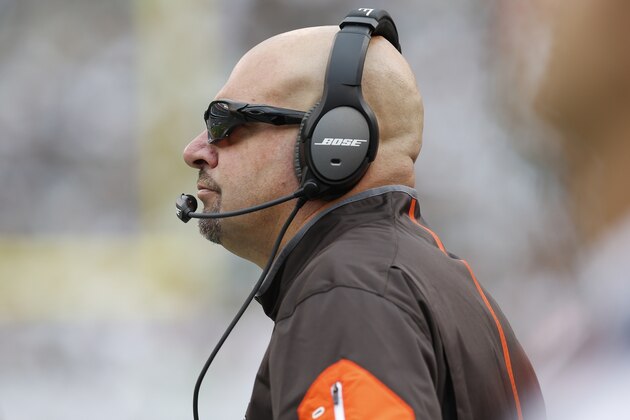 Cleveland Browns head coach Mike Pettine during the second half of an NFL football game Sunday, Sept. 13, 2015 in East Rutherford, N.J. The Jets won 31-10. (AP Photo/Kathy Willens)