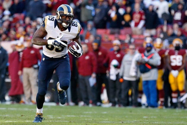 Dec 7, 2014; Landover, MD, USA; St. Louis Rams tight end Jared Cook (89) runs with the ball against the Washington Redskins at FedEx Field. Mandatory Credit: Geoff Burke-USA TODAY Sports
