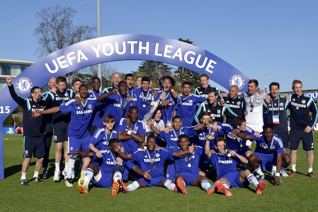 NYON, SWITZERLAND - APRIL 13:  Chelsea FC celebrate their victory over FC Shakhtar Donetsk following the UEFA Youth League final match between FC Shakhtar Donetsk and Chelsea FC at Colovray on April 13, 2015 in Nyon, Switzerland.  (Photo by Harold Cunningham/Getty Images for UEFA)