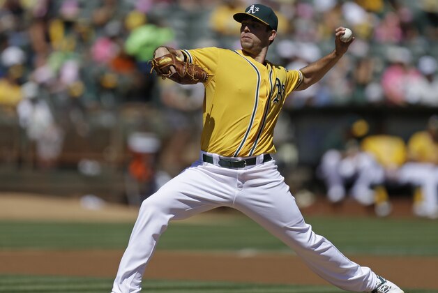 Oakland Athletics pitcher Sean Nolin works against the Seattle Mariners in the first inning of a baseball game Sunday, Sept. 6, 2015, in Oakland, Calif. (AP Photo/Ben Margot)
