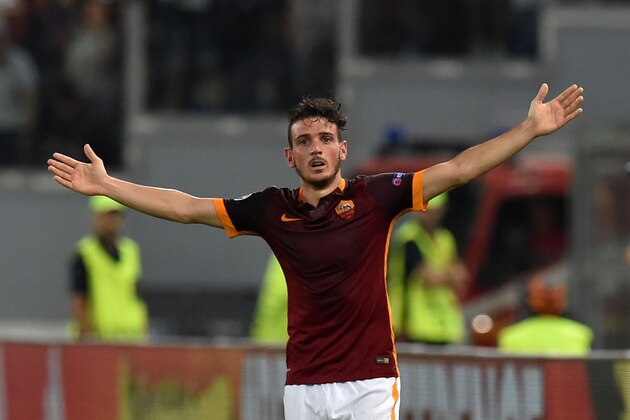 ROME, ITALY - SEPTEMBER 16:  Alessandro Florenzi of AS Roma celebrates after scoring the goal 1-1 during the UEFA Champions League Group E match between AS Roma and FC Barcelona, at Olimpico Stadium on September 16, 2015 in Rome, Italy.  (Photo by Giuseppe Bellini/Getty Images)