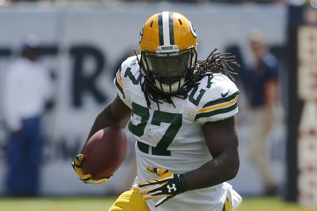 Green Bay Packers running back Eddie Lacy (27) runs during the second half an NFL football game against the Chicago Bears, Sunday, Sept. 13, 2015, in Chicago. (AP Photo/Charles Rex Arbogast)